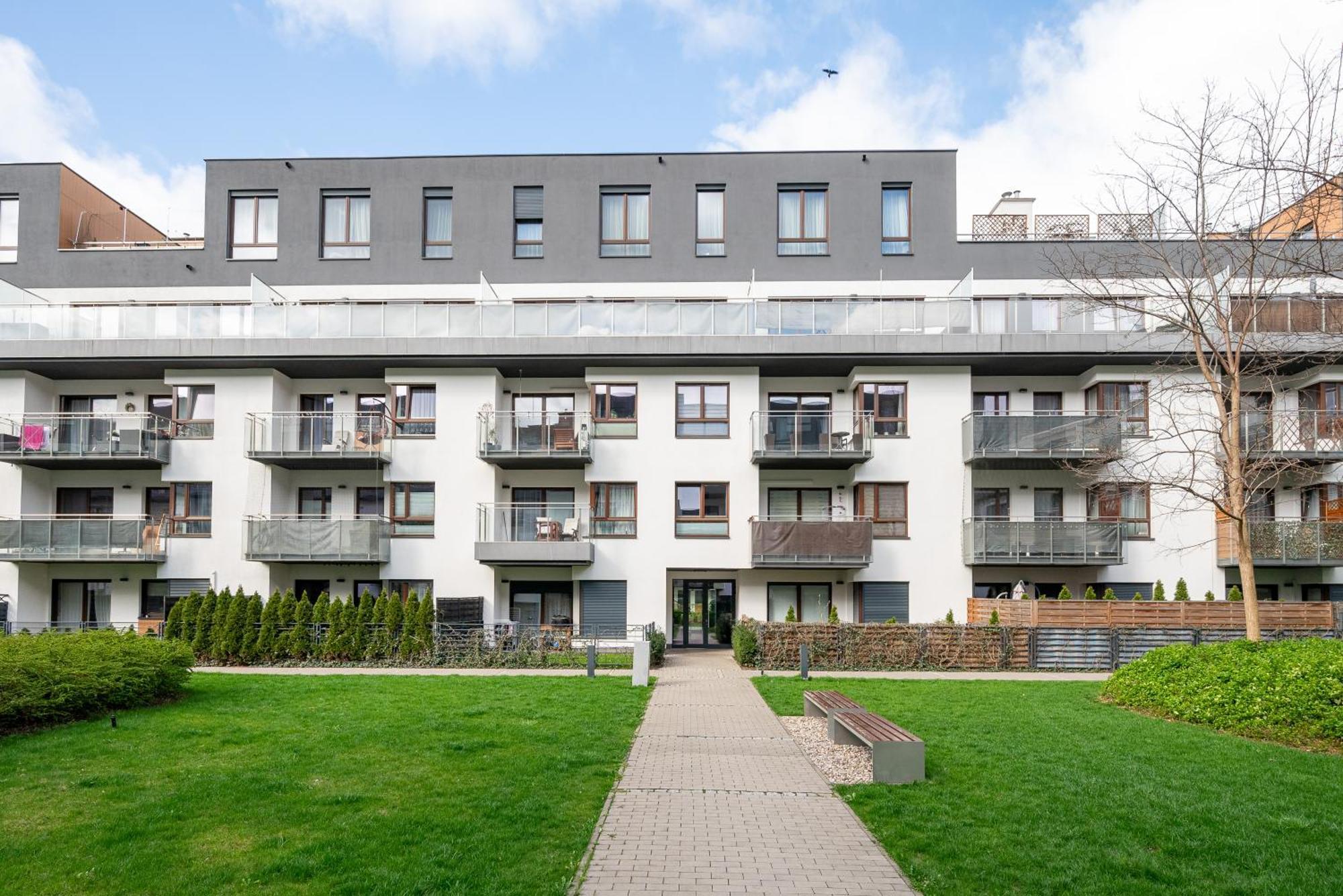 Royal Wilanow Apartment With Garden Warsaw Exterior photo